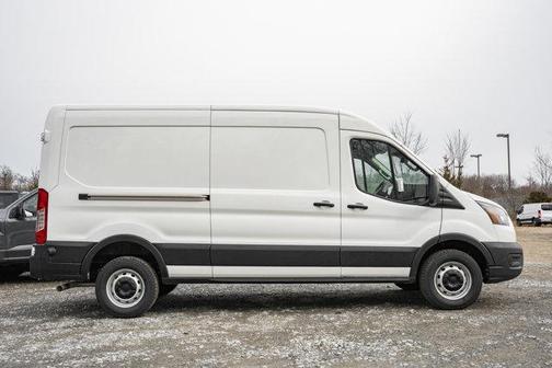 2025 Ford Transit-250 148 WB Medium Roof Cargo