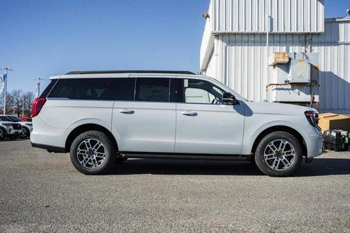 2025 Ford Expedition Max Active