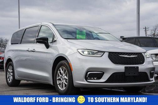 2024 Chrysler Pacifica Touring-L