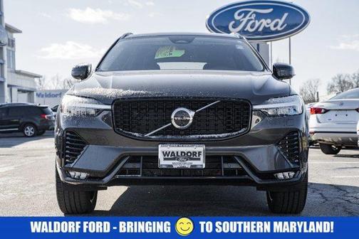 2025 Volvo XC60 B5 Plus