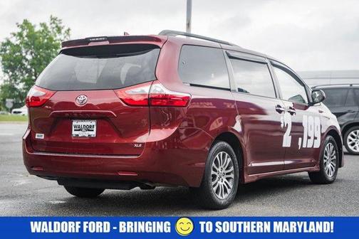 2020 Toyota Sienna XLE