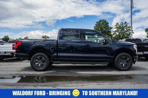 2025 Ford F-150 Lightning LARIAT