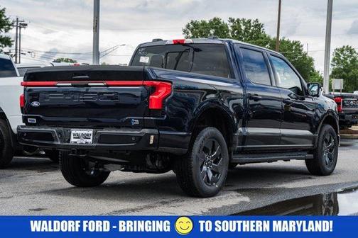 2025 Ford F-150 Lightning LARIAT
