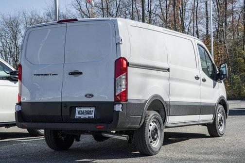 2026 Ford Transit-250 