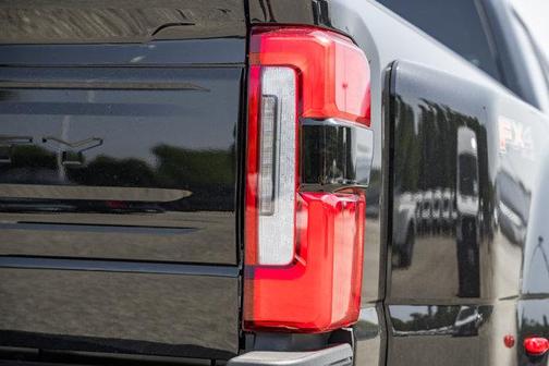 2025 Ford F-350 Platinum DRW