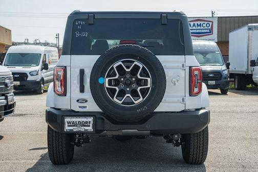 Oxford White 2026 Ford Bronco Outer Banks