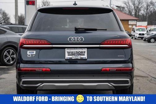 2024 Audi Q7 45 Premium