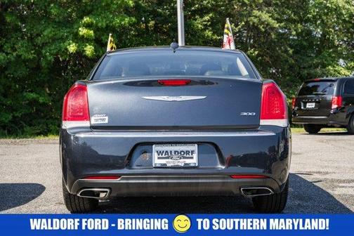 2018 Chrysler 300 Touring