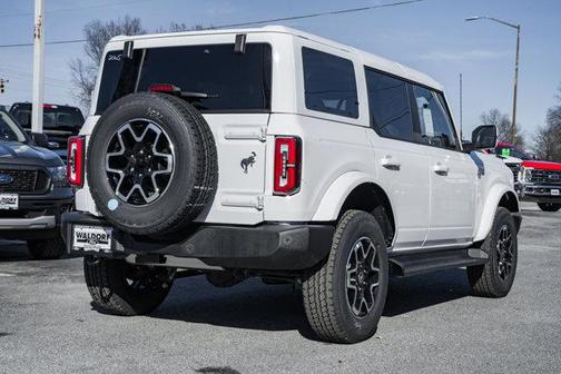 2025 Ford Bronco Outer Banks