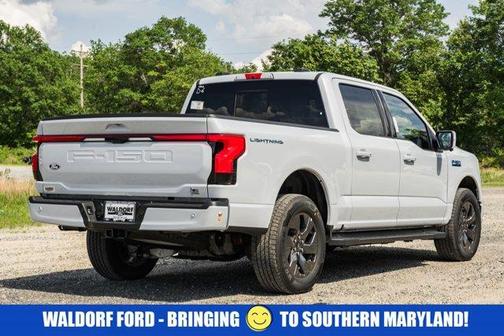 2025 Ford F-150 Lightning LARIAT