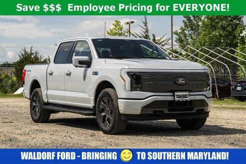 2025 Ford F-150 Lightning LARIAT
