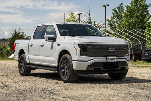 2025 Ford F-150 Lightning LARIAT
