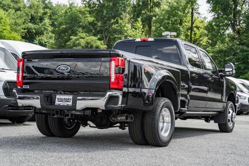 2025 Ford F-350 Lariat DRW