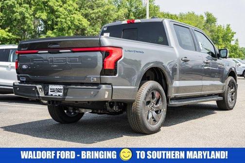 2025 Ford F-150 Lightning LARIAT