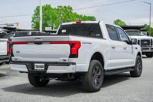 2025 Ford F-150 Lightning LARIAT
