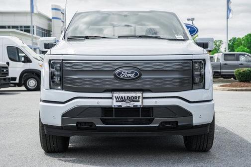 2025 Ford F-150 Lightning LARIAT