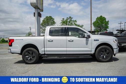 2025 Ford F-150 Lightning LARIAT