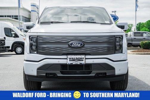 2025 Ford F-150 Lightning LARIAT