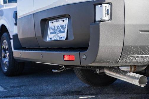 2026 Ford Transit-250 148 WB Medium Roof Cargo