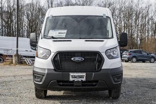 2025 Ford Transit-250 148 WB Medium Roof Cargo