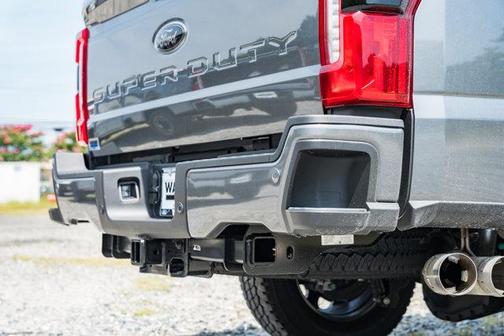2025 Ford F-350 Lariat Super Duty
