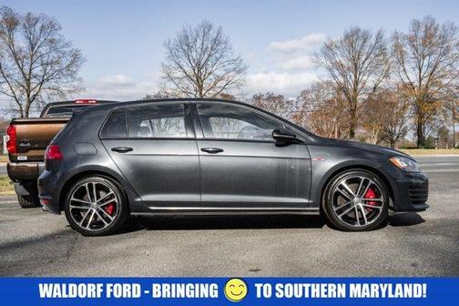 2017 Volkswagen Golf GTI Sport 4-Door