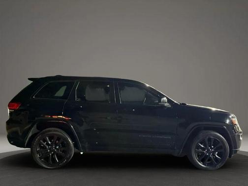 2017 Jeep Grand Cherokee Altitude