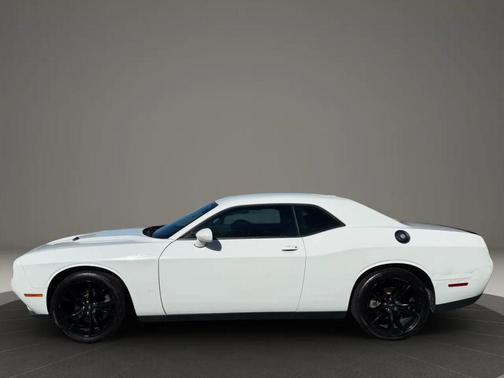 2017 Dodge Challenger SXT