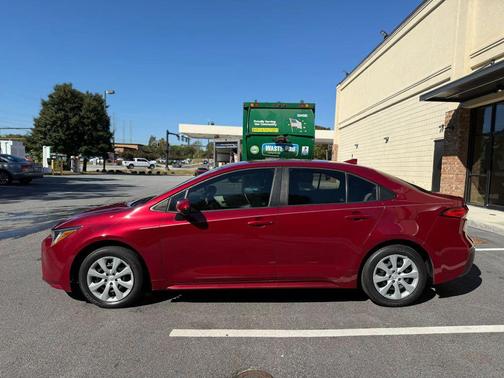 2022 Toyota Corolla LE