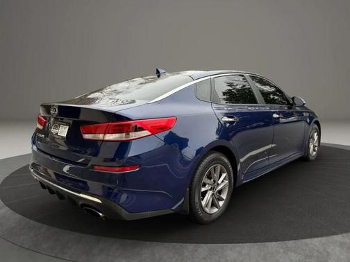 2020 Kia Optima LX