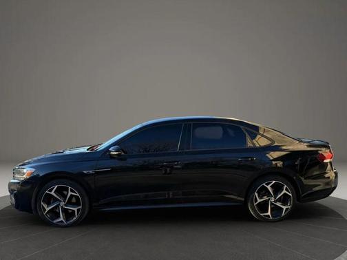 2020 Volkswagen Passat 2.0T R-Line