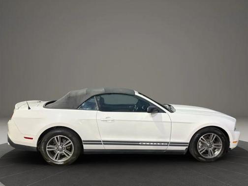 2011 Ford Mustang V6 Premium