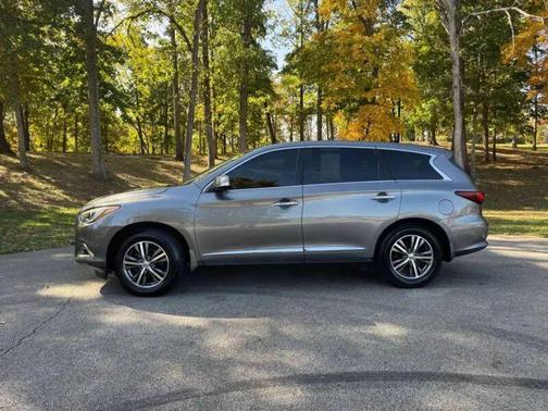 2017 INFINITI QX60 Base