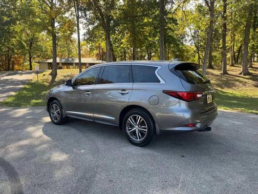 2017 INFINITI QX60 Base