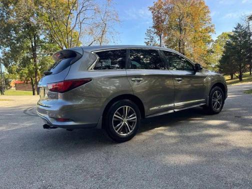 2017 INFINITI QX60 Base