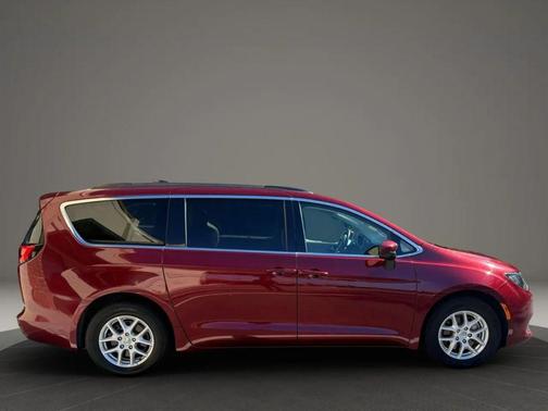 2020 Chrysler Voyager LXI