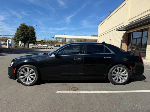 2018 Chrysler 300 Limited