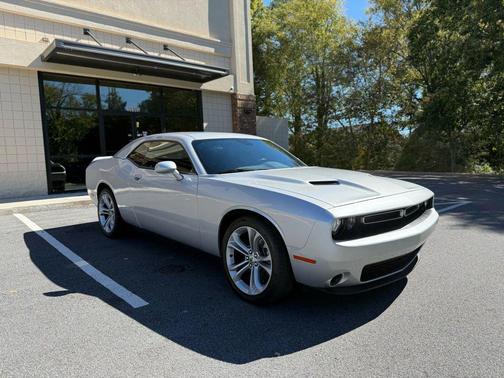2021 Dodge Challenger SXT
