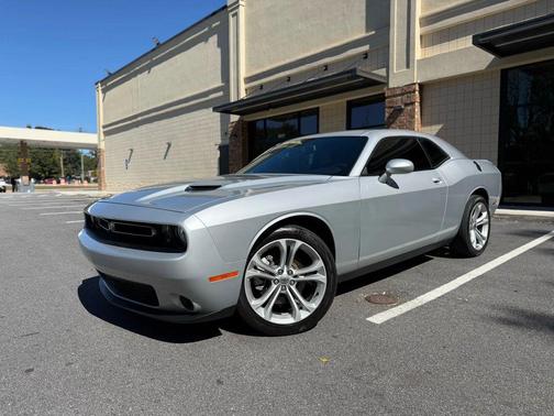 2021 Dodge Challenger SXT
