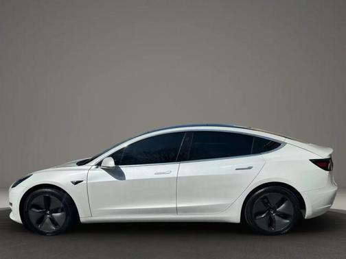 2019 Tesla Model 3 Standard Range