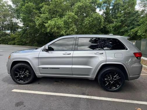2017 Jeep Grand Cherokee Altitude