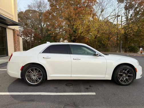 2016 Chrysler 300C Base