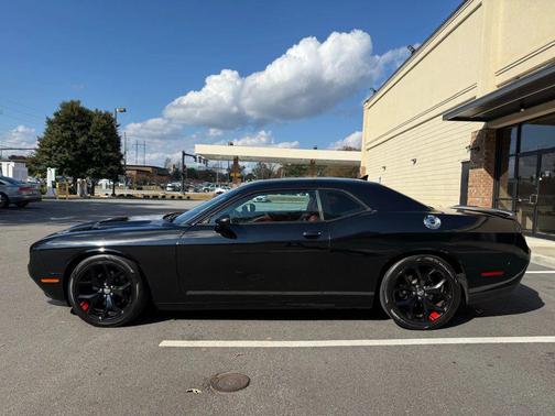 2015 Dodge Challenger SXT Plus