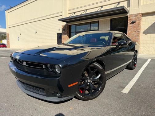 2015 Dodge Challenger SXT Plus