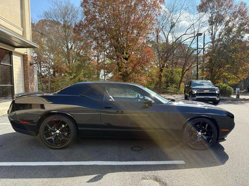 2015 Dodge Challenger SXT Plus