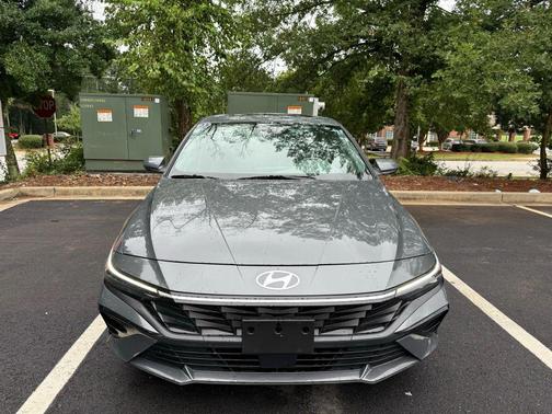 2025 Hyundai ELANTRA SEL