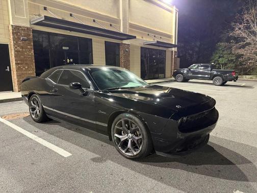 2017 Dodge Challenger SXT