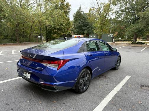 2022 Hyundai ELANTRA HEV Blue
