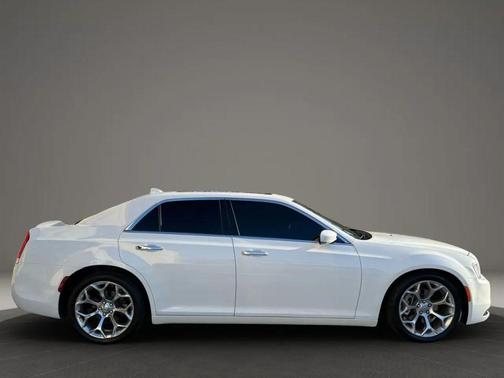 2016 Chrysler 300C Platinum