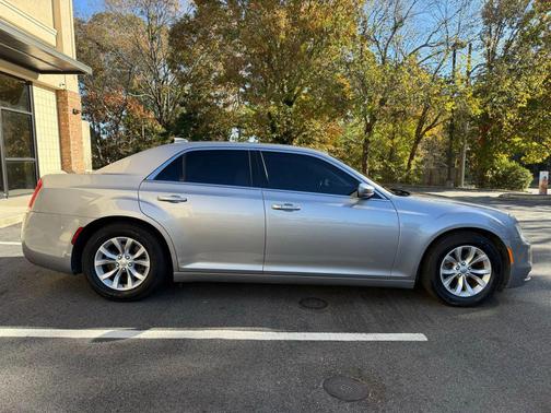 2015 Chrysler 300 Limited